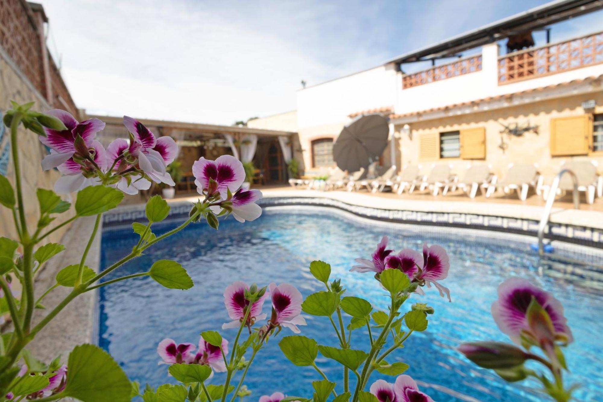 Вилла Cal Ramon Con Piscina Руби Экстерьер фото